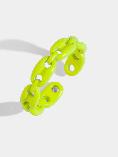 Yellow neon chain ring with adjustable fit. Made of stained steel. This ring is thin and delicate.